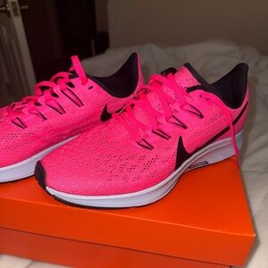 🎀🎀Nike shoes